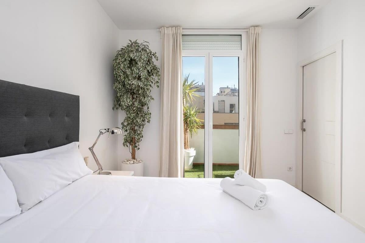 Paseo De Gracia Modern 4bd With Terrace Apartment