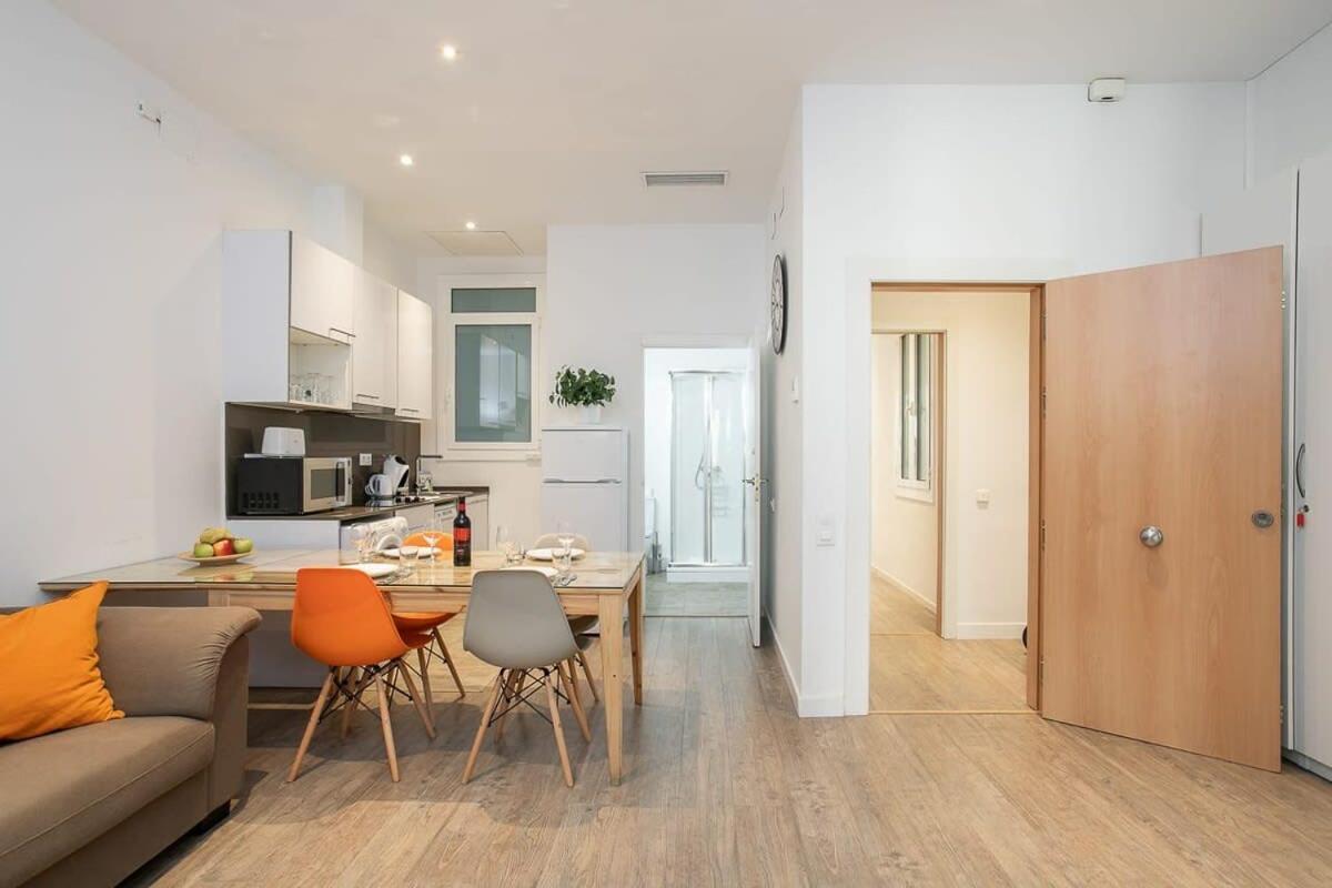 Paseo De Gracia Modern 4bd With Terrace Barcelona