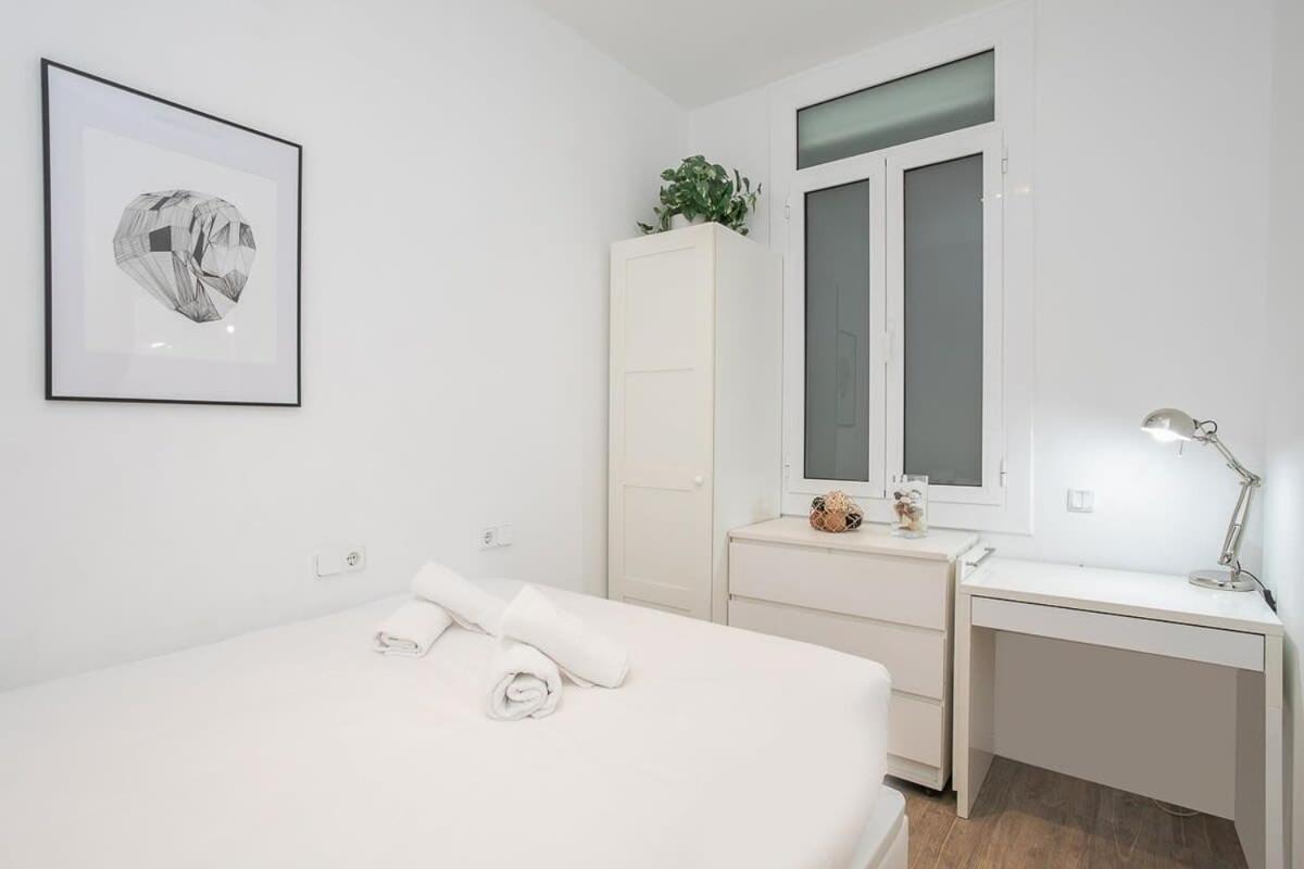 Paseo De Gracia Modern 4bd With Terrace Apartment *